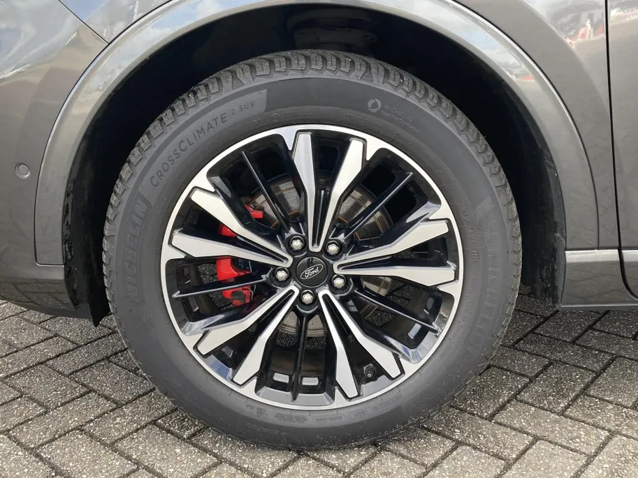 Ford Kuga 2.5 PHEV 225 ST-Line X Panoramadak- Driver Asstance Pack - 19inch LM velgen - Draadloos opladen
