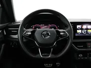 Škoda Kamiq 1.0 TSI 110pk DSG Monte Carlo · Camera · Panoramadak · Keyless · Apple/Android Car Play · Elek. Achterklep · Stoelverwarming · Draadloze Telefoonlader ·