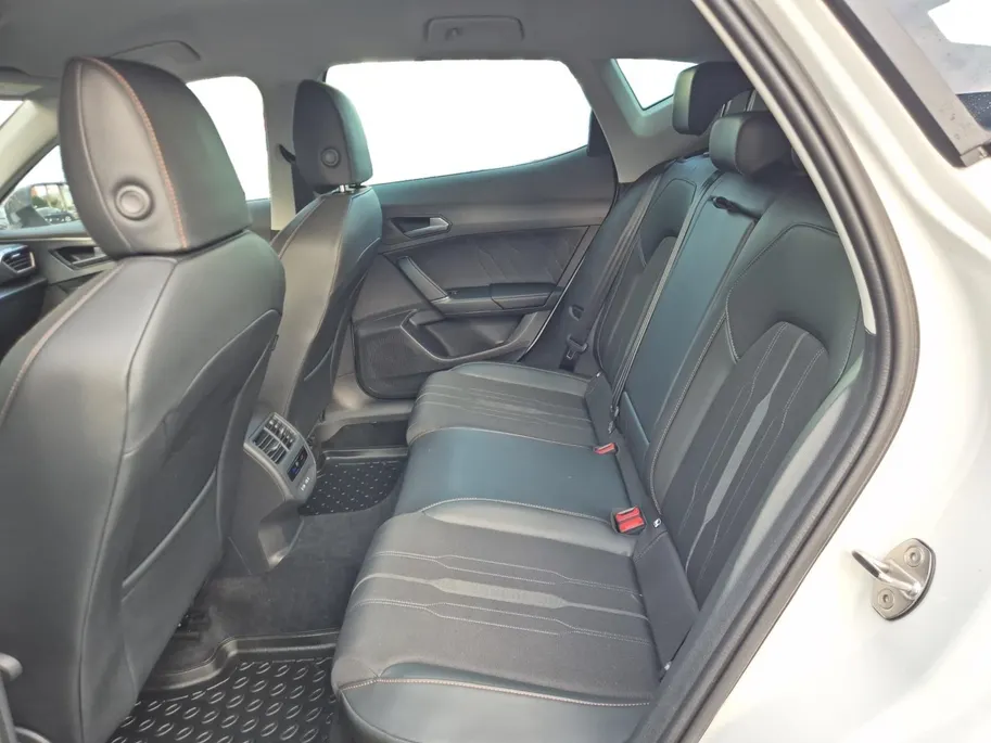 CUPRA Formentor 1.4 e-Hybrid Business | Cruise Control | Climate Control | Stoelverwarming | Stuurverwarming | Parkeersensor | Trekhaak |