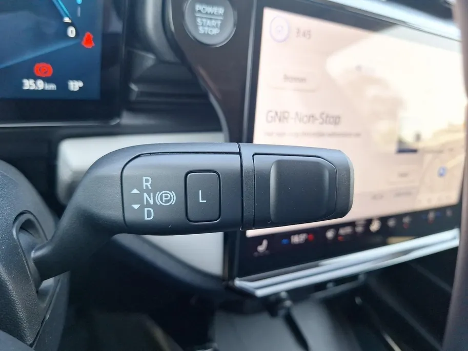 Ford Puma Gen-E 46,8 kWh | Winterpack | Comfortpack | El. achterklep | Camera | Apple Carplay&Android Auto |  Climate control |