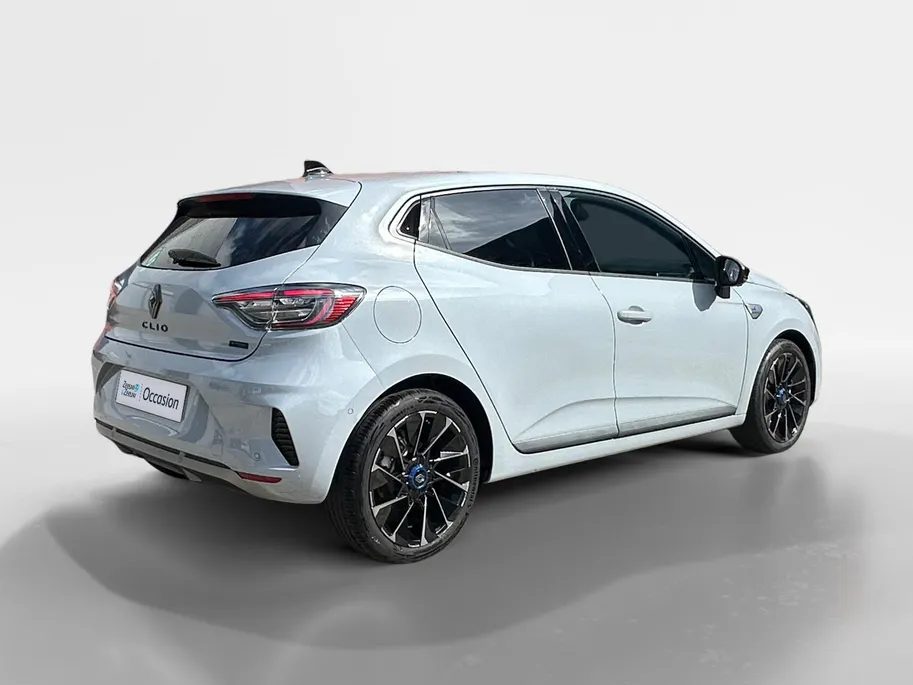 Renault Clio 1.6 E-Tech Full Hybrid 145 esprit Alpine | Automaat | Navigatie | Apple Carplay & Android Auto | LMV | Cruise & Climate Control | Camera | Parkeersensoren | 12 Maanden BOVAG Garantie