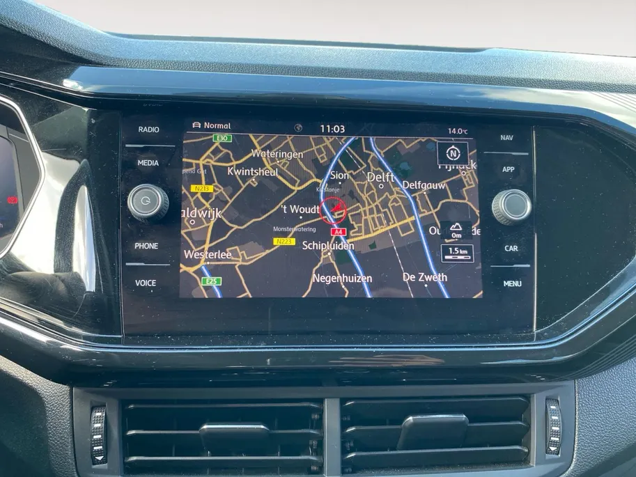 Volkswagen T-Cross 1.0 TSi DSG7-automaat Style NL Auto | trekhaak | Beats Audio | LED | CarPlay | 18' | Virtual Cockpit | Stoelverwarming | etc.