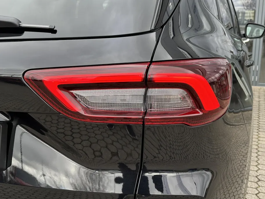 Ford Kuga 2.5 PHEV ST-Line X - TREKHAAK ELECTRISCH - 2.100 KG TREKGEWICHT - PANORAMA DAK - APPLE CAR PLAY - ANDROID AUTO - AGR STOELEN - VOORRUITVERWARMING