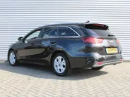 Kia Ceed Sportswagon 1.0 T-GDi DynamicPlusLine | Stoel- & stuurverwarming | Camera | Clima | Cruise | LED | Navi | Elek. achterklep | 16' LM |