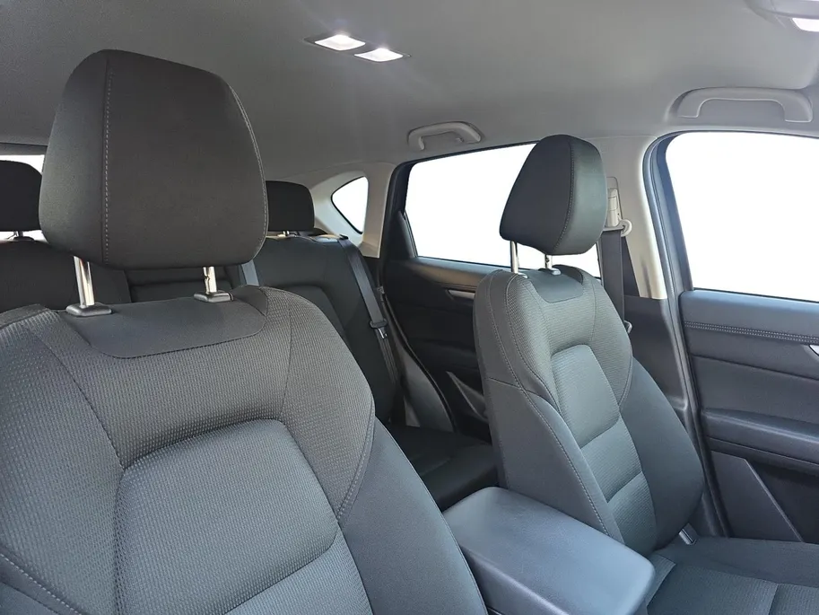 Mazda CX-5 2.0 SkyActiv-G 165 Comfort Automaat! | Dealer onderhouden! | Wegklapbare trekhaak | Stoel-Stuurverwarming | Achteruitrijcamera | Climate control | 12 maanden garantie