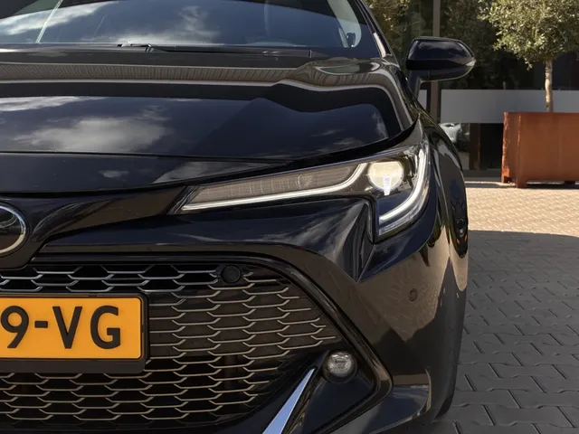 Toyota Corolla Touring Sports 2.0 Hybrid GR-Sport | Panoramadak | JBL | Trekhaak