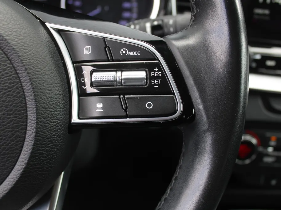 Kia Ceed Sportswagon 1.6 GDI PHEV DynamicPlusLine | Trekhaak | Stuur-/stoelverwarming | Plug-in | 16" LM | Clima | Camera | Cruise adapt. | Navi | LED |