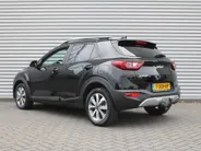 Kia Stonic 1.0 T-GDi MHEV DynamicPlusLine | Trekhaak | 15' LM | Clima | Cruise | Navi | Camera | LED | Keyless | 1e eigenaar |