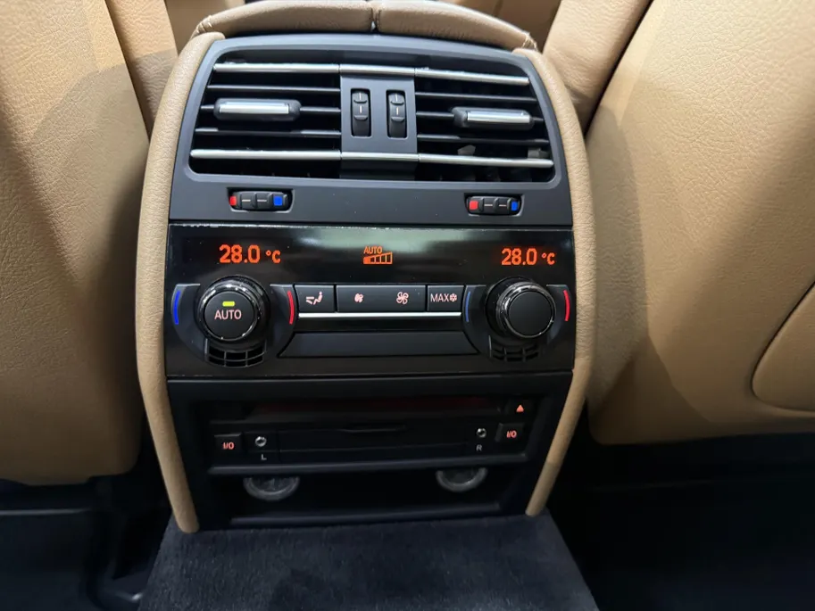BMW 7 Serie 740i 326PK Automaat High Executive BMW 7-serie 740i