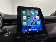 Renault Clio 90PK TCe GPF Techno | 9,3' Navi | Camera | Parkeersensoren | Cruise Control | Climate Control | Licht & Regen Sensor | Apple CarPlay/Android Auto | Full LED | Lichtmetalen Velgen |