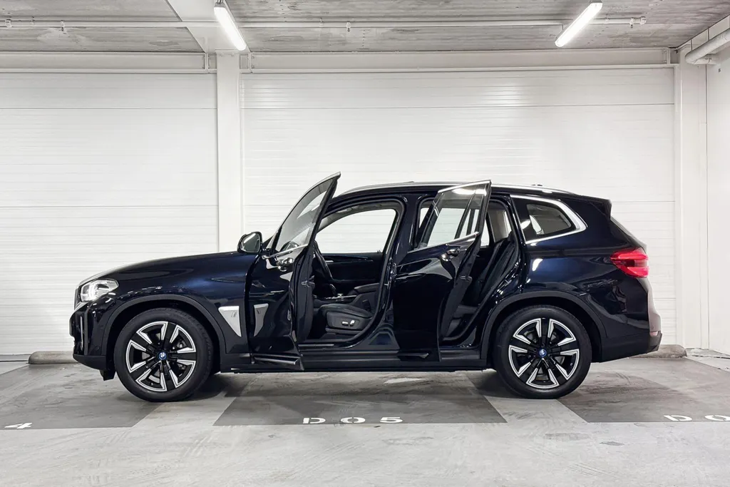 BMW iX3 Executive
