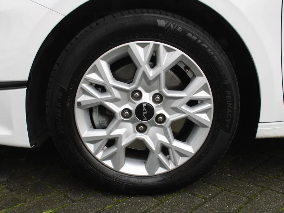 Kia Ceed Sportswagon 1.5 T-GDi MHEV DynamicPlusLine | Stoel- & stuurverwarming | Camera | LED | Navi | Elek. achterklep |
