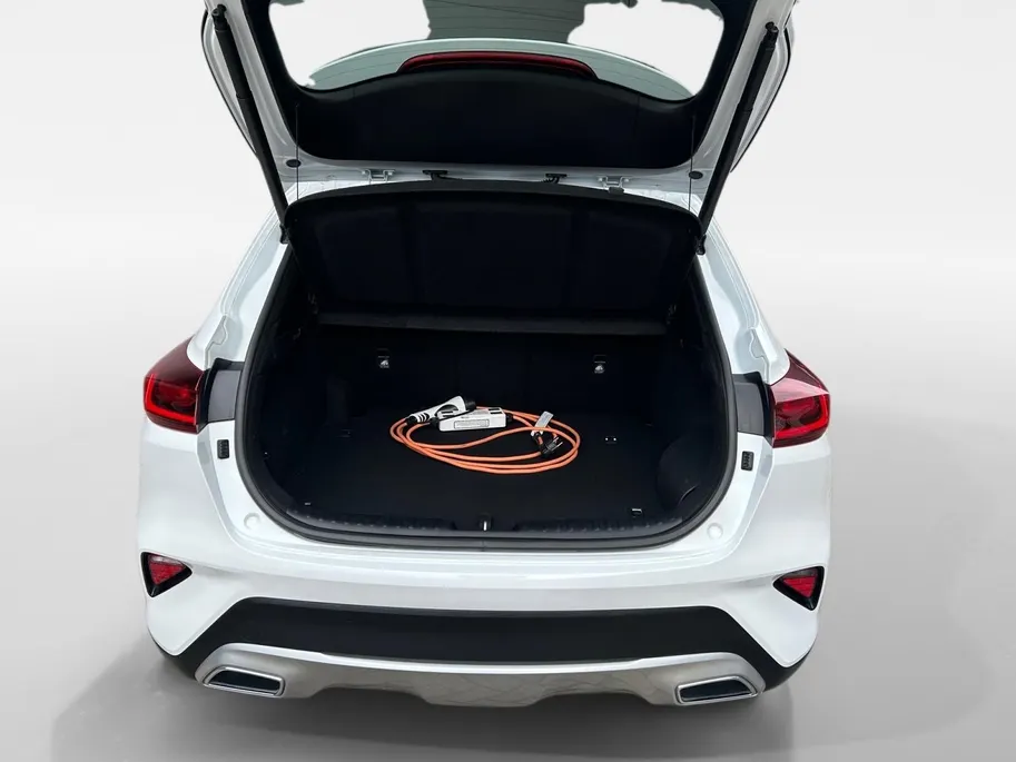 Kia XCeed 1.6 GDi PHEV ExecutiveLine | Trekhaak Afneembaar + 13-Polige Stekker | Apple Carplay / Android Auto | Navigatiesysteem | Stoelverwarming + Stoelkoeling | Stuurverwarming | Elektrisch Verstelbare Voorstoelen | Bestuurdersstoel Met geheugen | Elektrisch bed