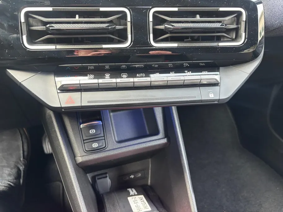 Renault 5 urban range techno 40 kWh AUTOMAAT NAVI AIRCO CAMERA CRUISE CONTROLE APPLE CARPLAY ANDROID AUTO LM VELGEN STOELVERWARMING STUURVERWARMING ZEER MOOIE AUTO DEALER ONDERHOUDEN