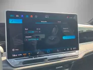 Volkswagen Passat Variant 1.5eHybrid 200kW/272PK R-Line Black Style DSG · Panoramadak · Navigatie · Trekhaak · Garantie t/m 12-03-2030 of 100000km.