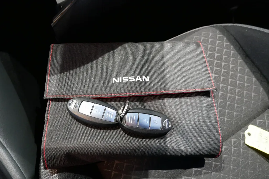 Nissan Juke 1.0 DIG-T N-Connecta *Navi via Carplay*Camera*Climate Control*Trekhaak*Keyless Entry*LM.Velgen*1ste eigenaar!
