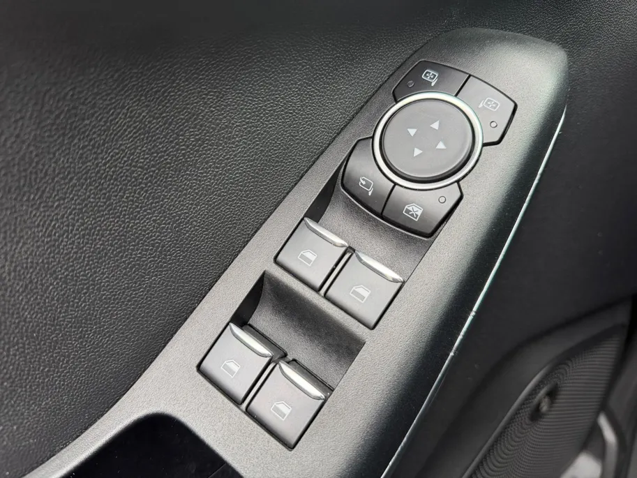 Ford Fiesta 1.5 EcoBoost ST-3 | Volledig dealer onderhouden | NL auto | Winter pack | BLIS | Parkeersensor achter | Achteruitrijcamera | B&O audio | Apple carplay & Android auto | 18' lichtmetalen velgen | Bovag garantie |