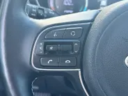 Kia e-Niro DynamicPlusLine 64 kWh | SOH 97,5% | Camera | Keyless | Schuifdak | Navi | Apple Carplay | Android Auto | Lichtmetalen Velgen |