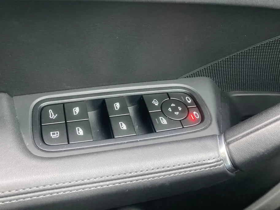 Porsche Cayenne 3.0 E-Hybrid 340KW met Panoramadak