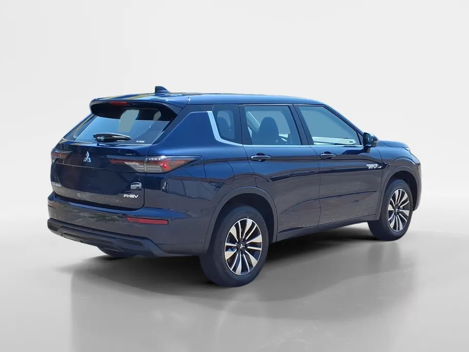 Mitsubishi Outlander 2.4 PHEV Pure | Showroomvoorraad model met 5.000 euro korting bij levering voor 30-6-2026  |Navigatie | Airco/ECC | L.M.Velgen | 8 jaar garantie