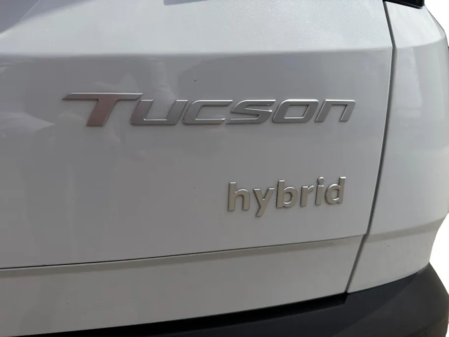 Hyundai Tucson 1.6 T-GDI HEV Comfort Smart | Navigatie| Stoel verwarming| Licht metalen velgen | Automaat | Stuur verwarming| Camera