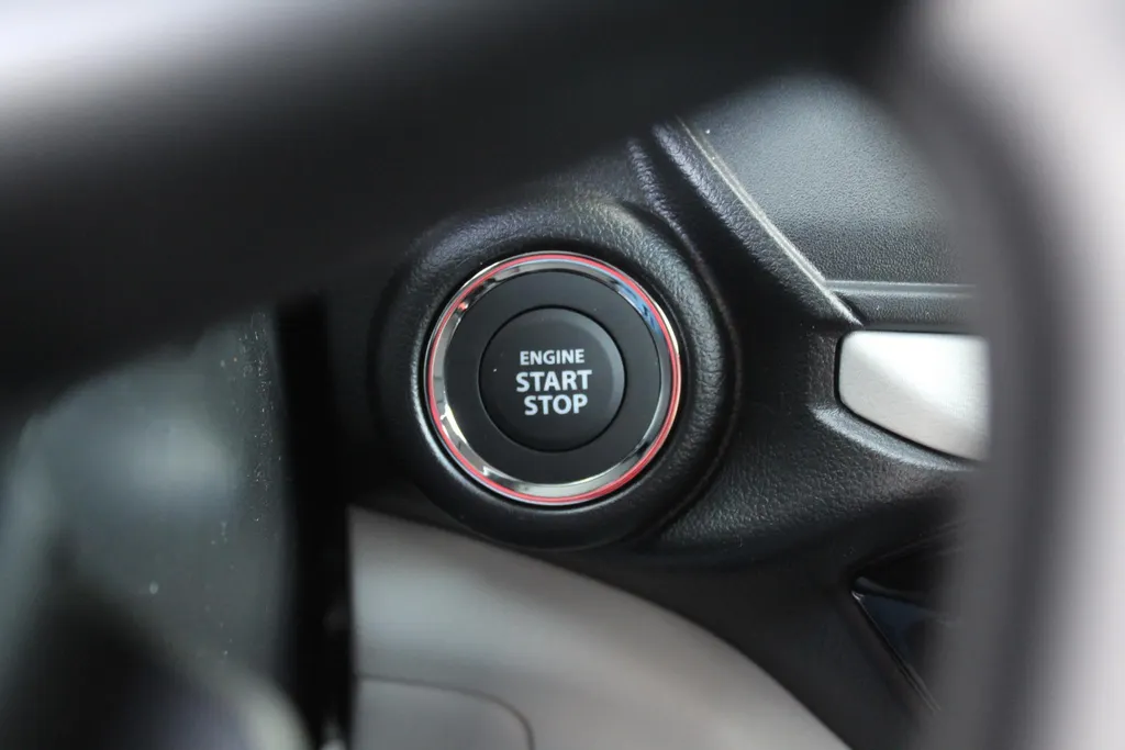 Suzuki Swift 1.2 Select | Actiekorting €2200,- | Private Lease Vanaf €299,- p/m | Lichtmetalen velgen | Leder stuurwiel | Stoelverwarming | Apple/Android Carplay |