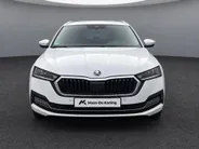 Škoda Octavia Combi 1.4 TSI iV PHEV 204pk DSG Business Edition Plus · Trekhaak · Head-Up Display · Stuur- & Stoelverwarming · Keyless · Apple/Android Car Play · Elek. Bestuurdersstoel + Geheugen ·