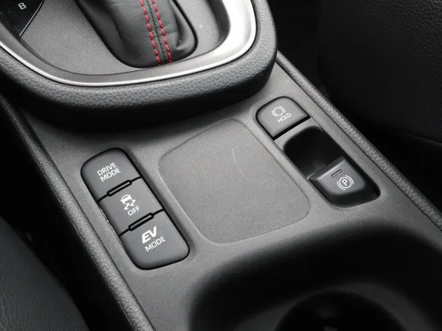 Toyota Yaris Cross 1.5 Hybrid GR Sport | Panoramadak | JBL | Blindspot | HUD
