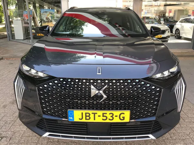 DS 7 1.6 PHEV 300 4x4 Pallas