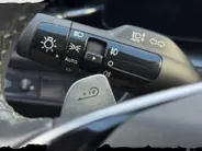 Kia Niro EV DynamicLine 64.8 kWh | Zeer nette auto | Navigatie | Apple CarPlay & Android Auto | Achteruitrijcamera | Fabrieksgarantie t/m 6-2030 |