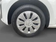 Volkswagen up! 1.0 65PK | Climate Control| Parkeersensoren| 4seizoen banden| Camera | Automatische verlichting| DEALER ONDERHOUDEN!!