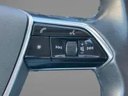 Audi e-tron Sportback 55 quattro S Line 95 kWh 300kW/408PK · Panoramadak · Trekhaak · Camera · Leder · Stoelverwarming · Drive select ·  Garantie t/m 18-10-2027 of 100000km.