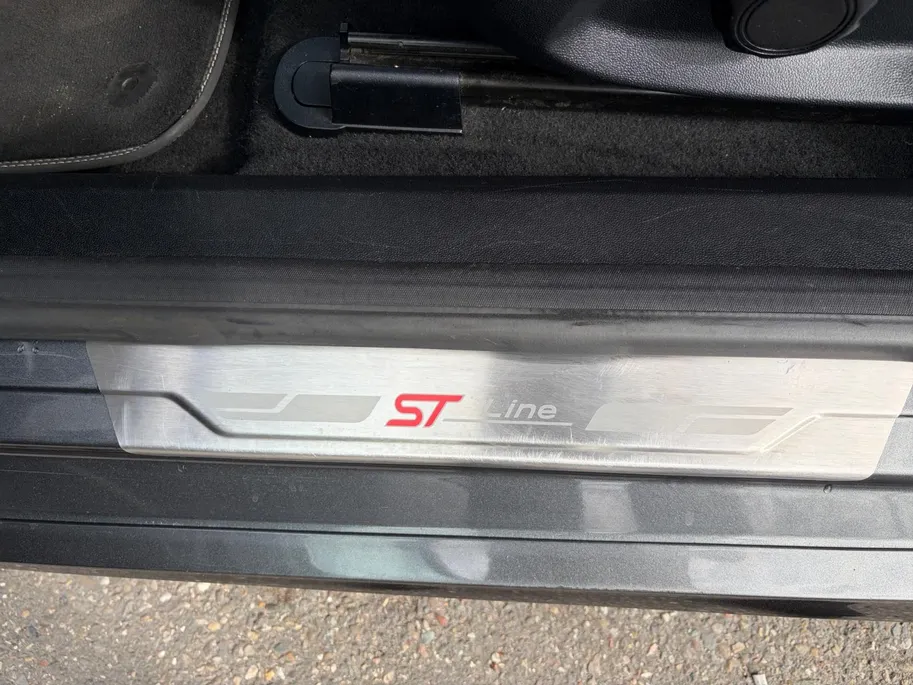 Ford Fiesta 1.0 EcoBoost ST-Line 125PK 3drs | 1e Eigenaar | NL-Auto | Climate Control | Navigatie | Parkeersensoren | Privacy Glass | Apple Carplay / Android Auto