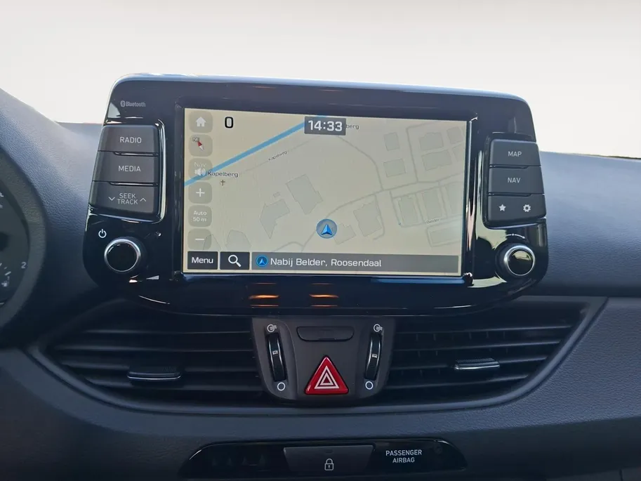 Hyundai i30 Wagon 1.0 T-GDI Comfort | Navigatie | Cruise | NU Rijklaarprijs! Incl.12 Maanden, APK, Onderhoudsbeurt etc! Premiumpakket gratis!