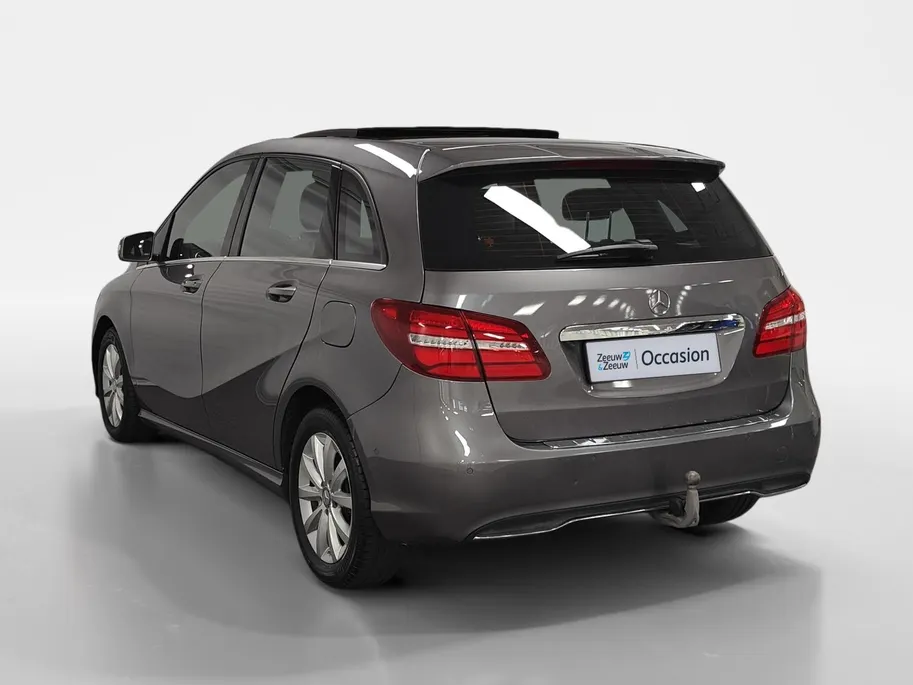 Mercedes-Benz B-Klasse 180 Ambition AUTOMAAT NAVI TREKHAAK LM VELGEN SCHUIFKANTELDAK HOGE INSTAP CRUISE CONTROLE PARKEERSENSOREN XENON VERLICHTING ZEER MOOIE AUTO