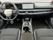Kia K4 1.0 T-GDi MHEV GT-Line Launch Edition (pano) Dodehoekassistentie | Kruisend verkeersassistentie achter | Uitstapwaarschuwing | Stoel + stuurwielverwarming