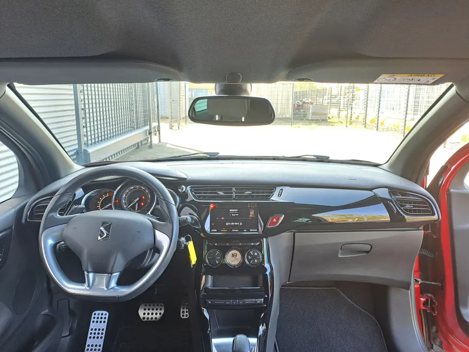 DS DS 3 1.2 PureTech Performance Line AUTOMAAT | Navigatie | Climate | Cruise | schakelpaddles | Apple Carplay/Android Auto