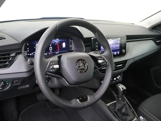 Škoda Kamiq 1.0 TSI Ambition 110pk DSG | Stoelverwarming
