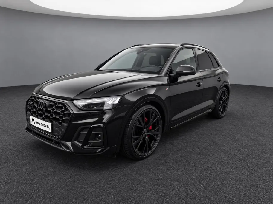 Audi Q5 55 TFSIe 367pk S edition Competition · Panoramadak · Camera · Luchtvering · Trekhaak · Leder/Alcantara · 22'LM