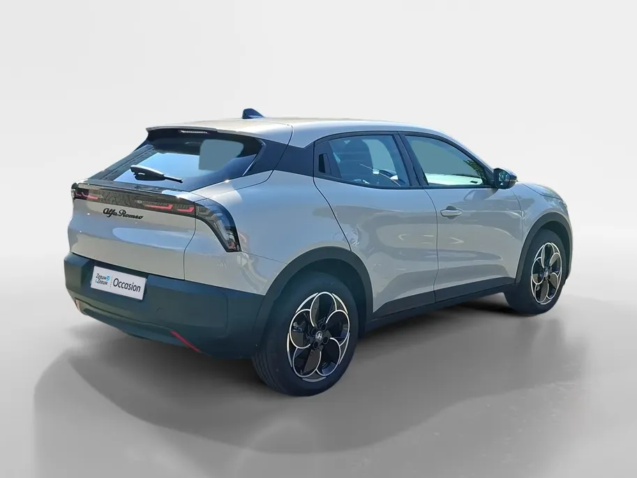 Alfa Romeo Junior Elettrica 54 kWh | 1e Eigenaar | 96% SOH | Park assist | Climate Control |Adapt. Cruise control | Apple Carplay & Android auto | Fabrieksgarantie! |