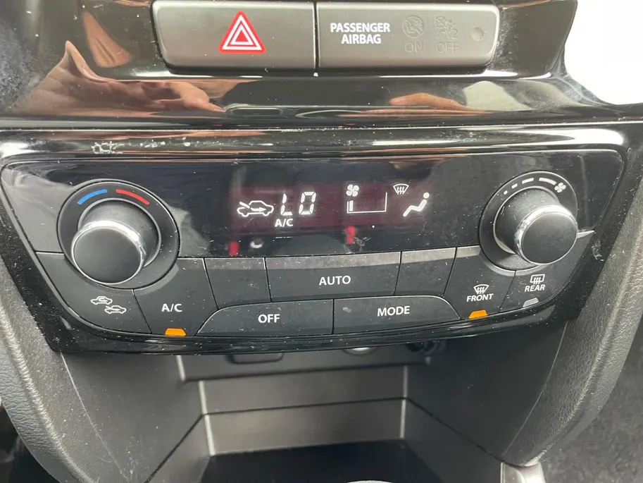 Suzuki Vitara 1.5 Hybrid Style *Automaat*Navi+Camera*Adapt. Cruise Control*Stoelverwarming*Climate Control*LM.Velgen*Trekhaak*Zeer nette auto!