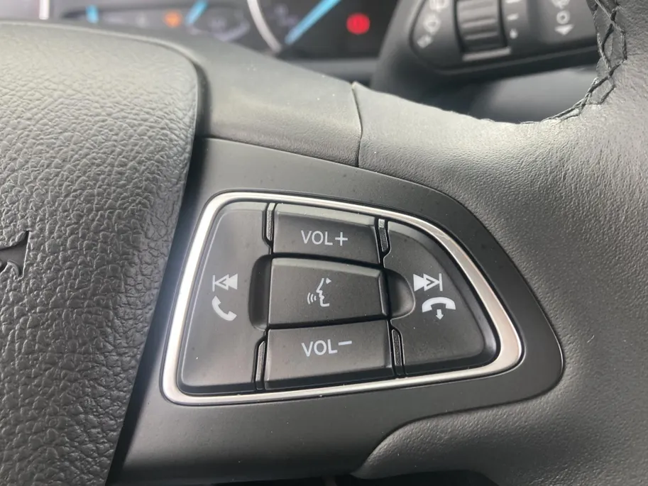 Ford EcoSport 1.0 EcoBoost Titanium Afneembare Trekhaak - Navigatie - Apple Carplay/ Android Auto - B&O Premium Audio
