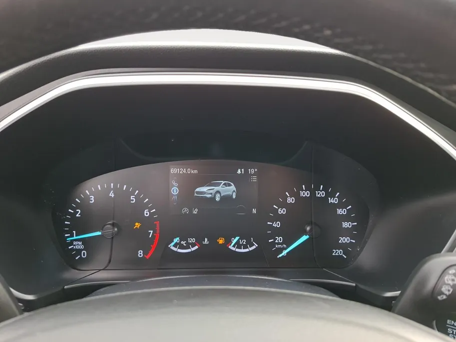 Ford Kuga 1.5 EcoBoost Titanium | Dealeronderhouden | Stoel- stuur en voorruitverwarming | Trekhaak | 1600kg trekgewicht | Navigatie