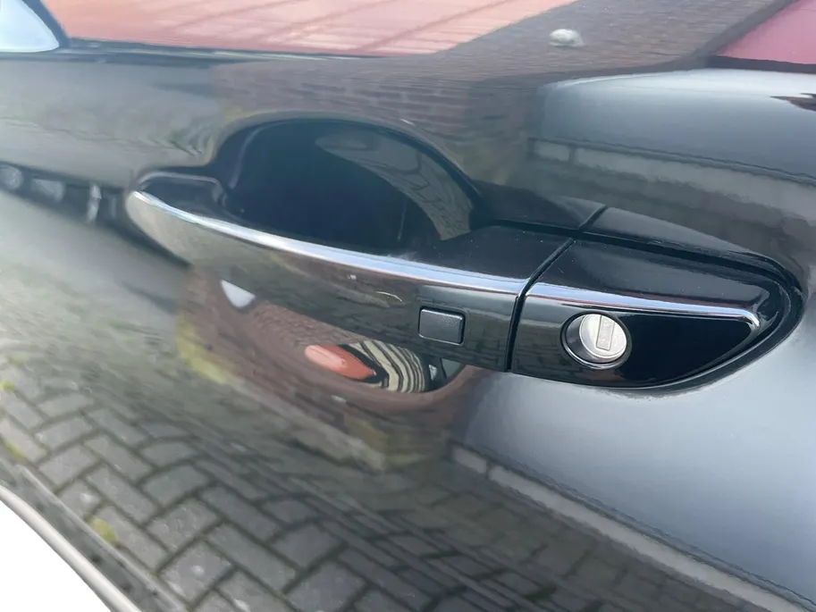Hyundai Kona 1.6 GDI HEV Fashion Sky | Navigatie| Lichtmetalen velgen| Parkeersensoren| Schuif- kanteldak| Climate Controle| Adaptieve Cruise Controle| Dode hoeksensor|