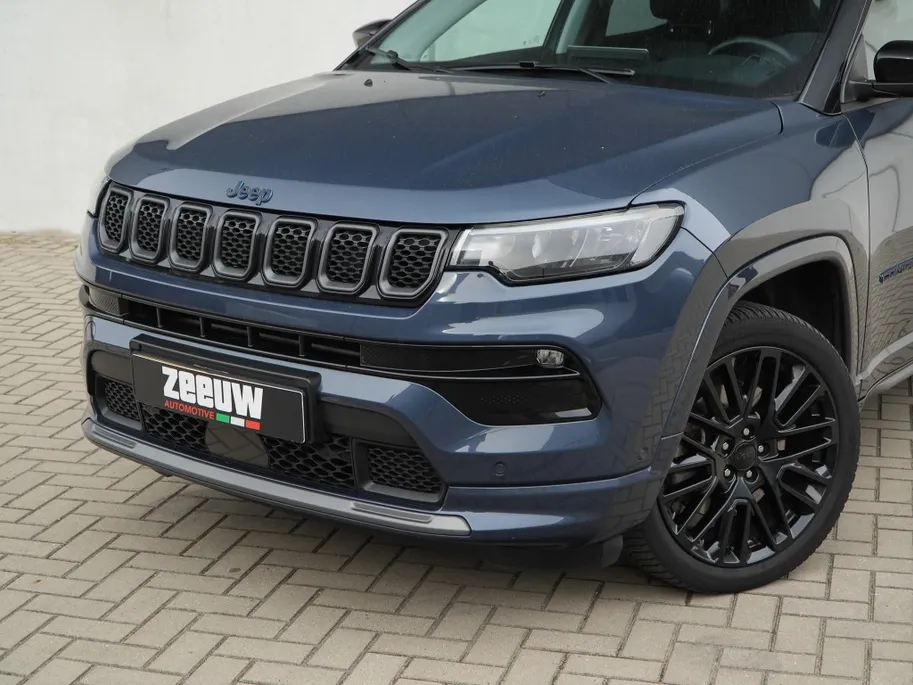 Jeep Compass 4xe 240 PK Hybrid S | Leder | Navi | Winter | Trekhaak | 19'