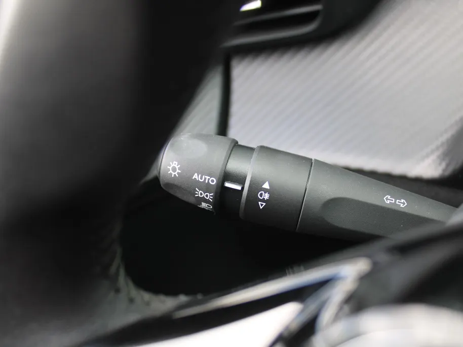 Peugeot 208 1.2 PureTech 100 Active | Airco | Cruise | Navi | LED | Apple CarPlay/Android Auto |