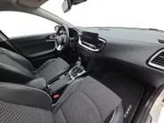 Kia Ceed Sportswagon 1.6i PHEV DynamicPlusLine Navi | Camera | Stoel + Stuurverwarming | Elektr. Achterklep | LED | Apple Carplay & Android Auto | Metallic lak | NAP