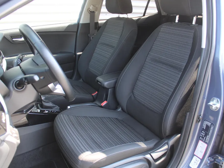 Kia Stonic 1.0 T-GDi MHEV DynamicPlusLine | Stuur-/stoelverwarming | Camera | Cruise adapt. | Clima | LED | Navi | 16' LM | Automaat |