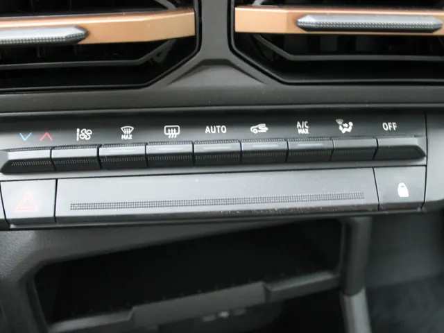 Dacia Duster 1.2 mild hybrid 140 extreme | Trekhaak | Navigatie | Apple CarPlay & Android Auto | DEMONSTRATIE AUTO, VRAAG NAAR BESCHIKBAARHEID