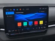 Volkswagen T-Roc 1.5eTSI/150PK R-Line · Navigatie · Camera + Parkeersensoren · Apple/Android Car Play · Garantie t/m 18-12-2027